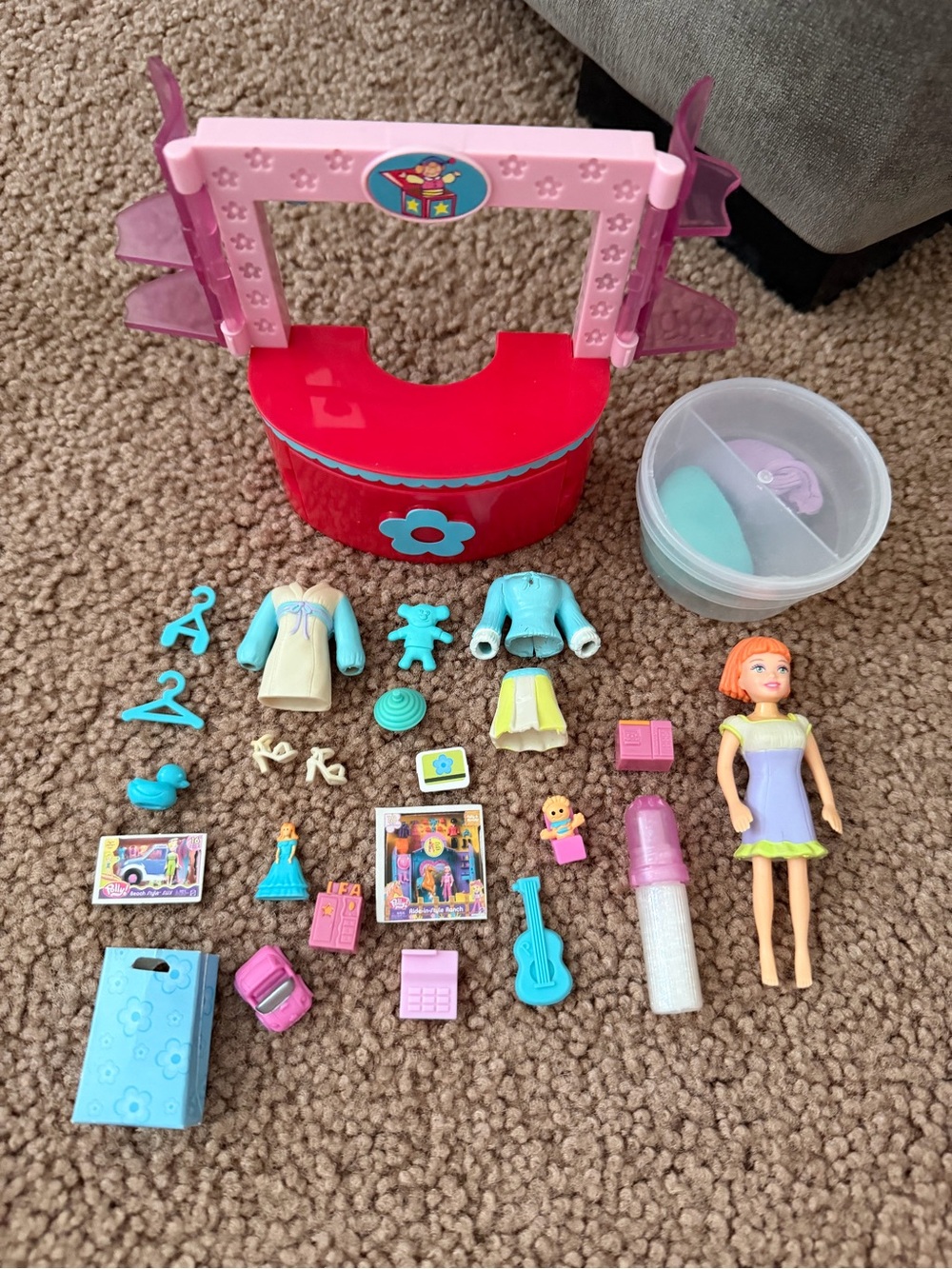 Vintage Polly Pocket - Toy Shop (Designer Mall) - COMPLETE SET!